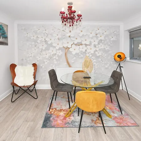 Townhouse @ Aboyne Close *
