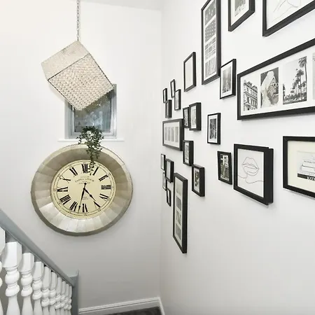 Townhouse @ Aboyne Close Holiday home Birmingham